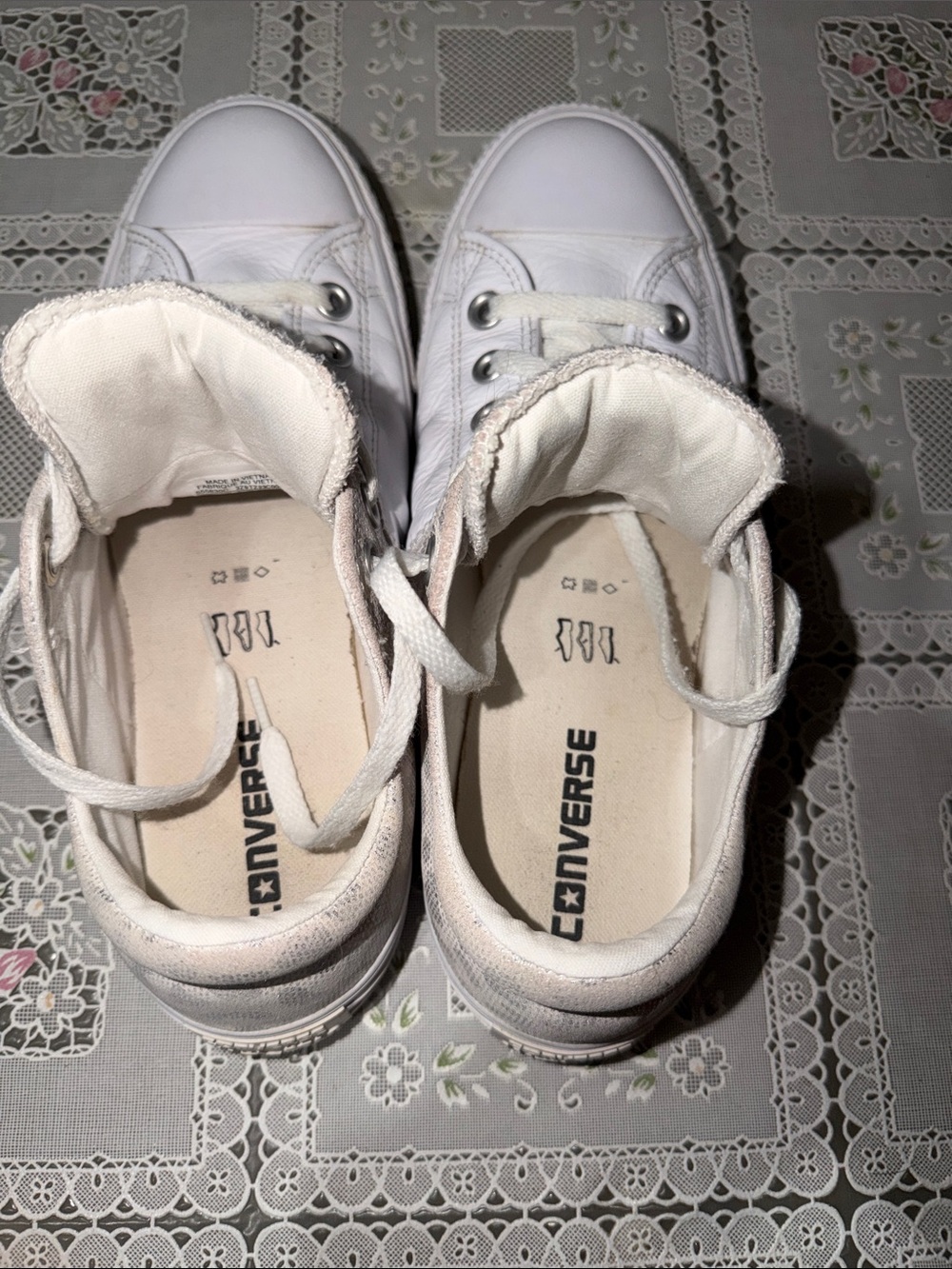 Converse Women's Low Top Sneakers in White with Beige/Silver Animal Print - Picture 6 of 7